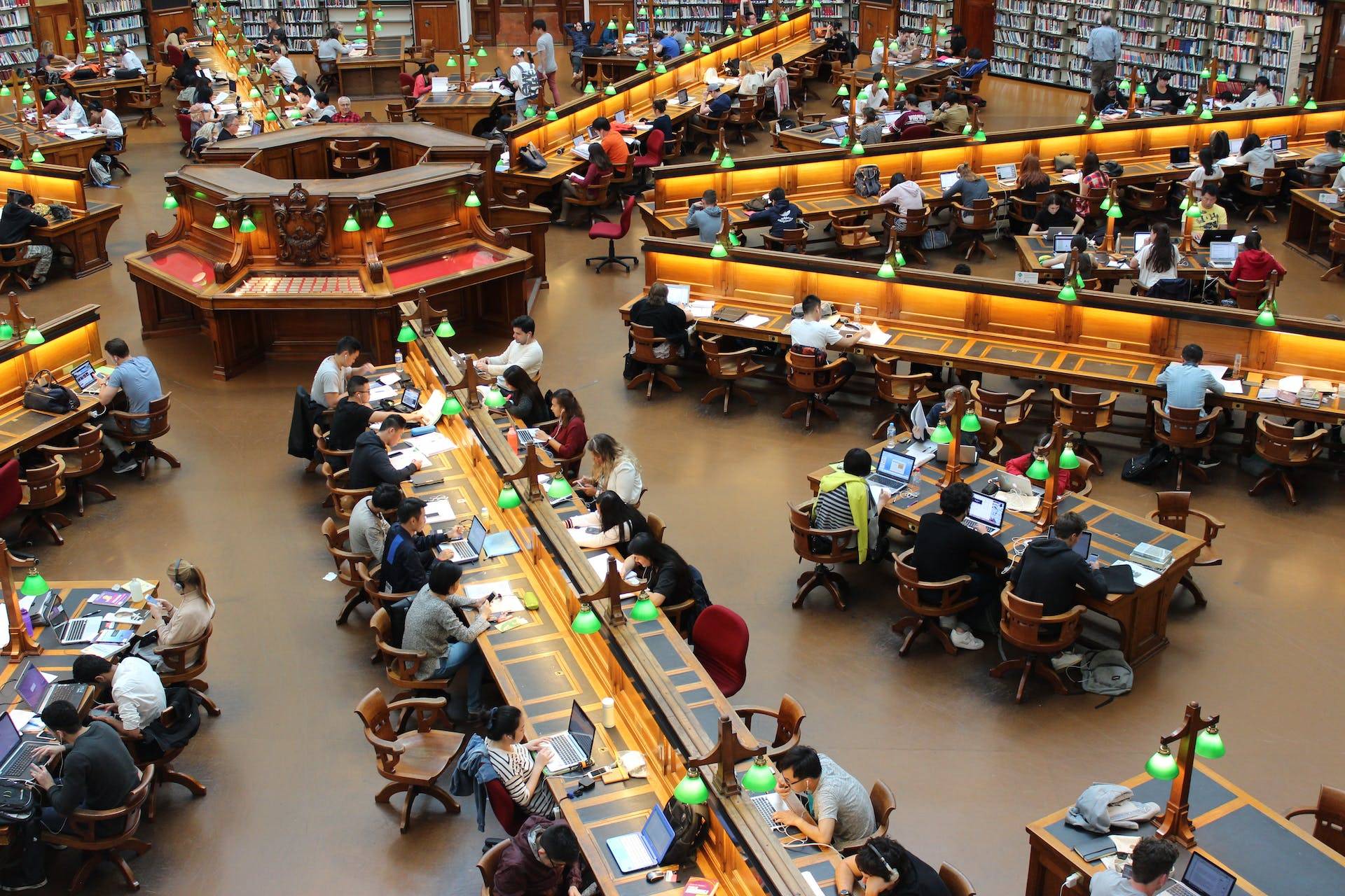 A Busy College Library, representing the Importance of Technical Writing in Integrating Cloud-Based Campus Management Systems